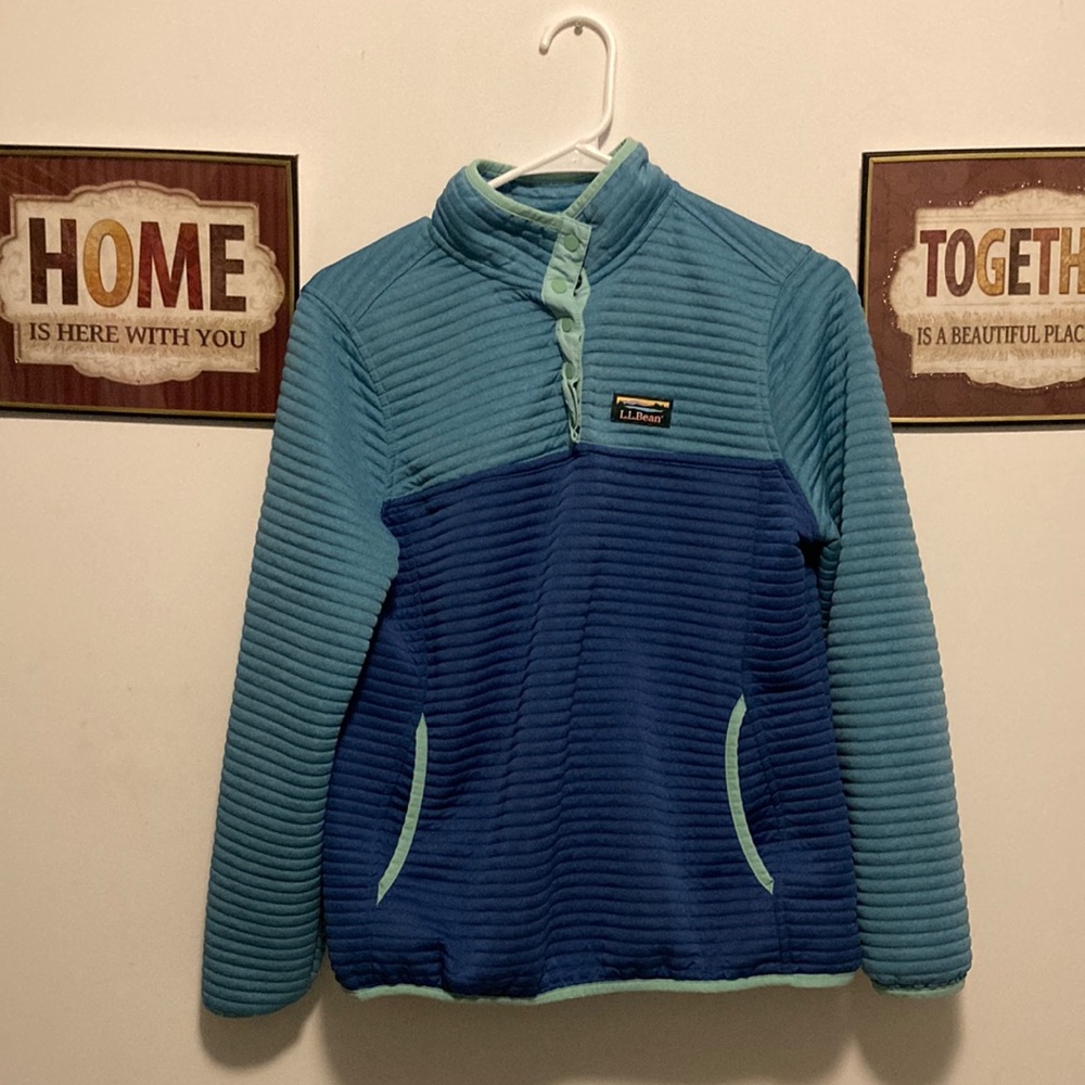 LL BEAN Button Up